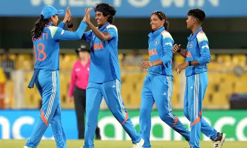 IND W vs SL W : రికార్డుల రారాణులు..221 పరుగుల సునామీ..టీమిండియా బ్యాటర్ల దెబ్బకు లంక విలవిల