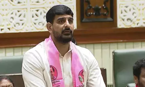 Padi Kaushik Reddy: మేడిగడ్డ మాదిరిగానే తనుగుల చెక్డ్యాం పేల్చేశారు.. Padi Kaushik Reddy: మేడిగడ్డ మాదిరిగానే తనుగుల చెక్డ్యాం పేల్చేశారు..