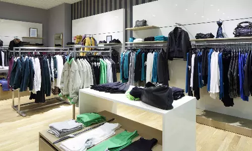 శైలిని విజయంగా మార్చుకోండి: కేవలం ₹25,000తో మీ స్వంత క్లోతింగ్ బ్రాండ్‌ను ప్రారంభించడం ఎలా?