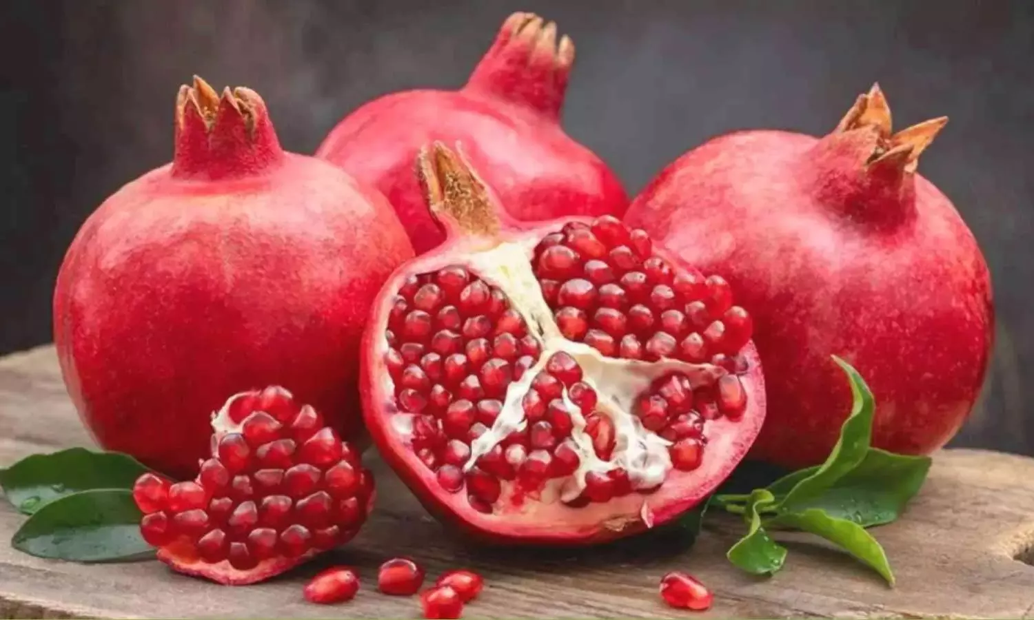 Pomegranate: బ్రేక్ఫాస్ట్లో దానిమ్మ గిన్నెడు ఇలా తిన్నారంటే ఆసుపత్రికే వెళ్లరు..! Pomegranate: బ్రేక్ఫాస్ట్లో దానిమ్మ గిన్నెడు ఇలా తిన్నారంటే ఆసుపత్రికే వెళ్లరు..!