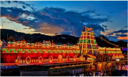 TTD: వైకుంఠ ద్వార దర్శనాలపై టీటీడీ స్పష్టత.. టోకెన్లు లేనివారు జనవరి 2 నుంచి రావాలి..!!