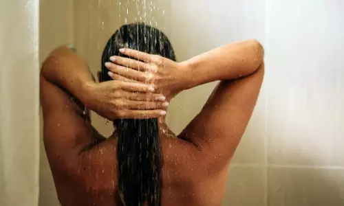 Winter Skin Care Tips:  స్నానం చేసేటప్పుడు ఈ తప్పులు అస్సలు చేయకండి!