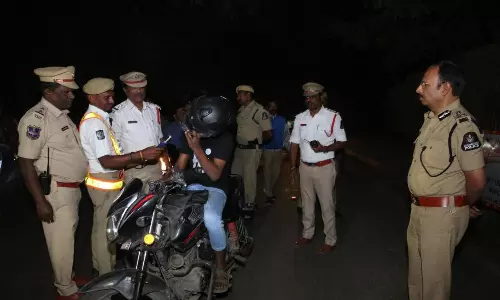 Hyderabad New Year 2026: న్యూ ఇయర్‌ వేడుకలపై పోలీసుల ఫోకస్.. 3 కమిషనరేట్లలో మొత్తం 12 టీమ్స్..