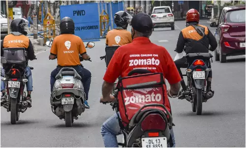 Gig Workers Strike: 15గంటల పనికి 600 రూపాయలు..నేడు డెలివరీ బాయ్స్ సమ్మె.. కంపెనీల బెదిరింపులు..!!