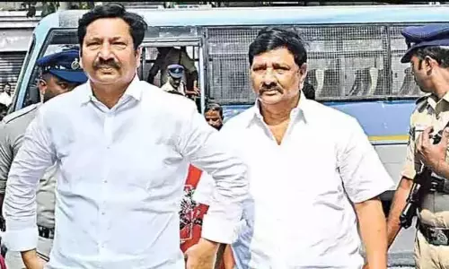 జోగి బ్రదర్స్‌కు మూడు రోజుల కస్టడీ