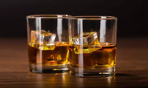 Breaking News: నూతన సంవత్సర వేడుకల్లో తెలంగాణలో మద్యం విక్రయాలు రికార్డ్ స్థాయికి Breaking News: నూతన సంవత్సర వేడుకల్లో తెలంగాణలో మద్యం విక్రయాలు రికార్డ్ స్థాయికి