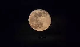 Supermoon 2026: ఆకాశంలో అద్భుతం.. రేపు రాత్రి ‘వోల్ఫ్ సూపర్‌మూన్’! సాధారణం కంటే ఎక్కువ ప్రకాశవంతంగా దర్శనం!