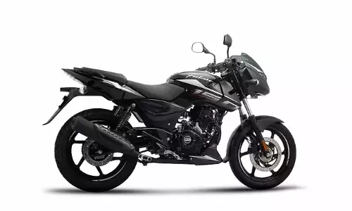 Bajaj Pulsar models :బజాజ్ పల్సర్ 25 ఏళ్లు: భారతీయ రైడర్ల కోసం అద్భుతమైన యానివర్సరీ ఆఫర్లు Bajaj Pulsar models :బజాజ్ పల్సర్ 25 ఏళ్లు: భారతీయ రైడర్ల కోసం అద్భుతమైన యానివర్సరీ ఆఫర్లు