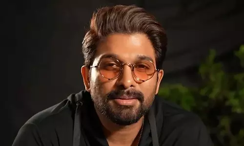 Allu Arjun: దేశంలోనే అతిపెద్ద స్క్రీన్.. హైదరాబాద్లో అల్లు సినిమాస్ షురూ! Allu Arjun: దేశంలోనే అతిపెద్ద స్క్రీన్.. హైదరాబాద్లో అల్లు సినిమాస్ షురూ!