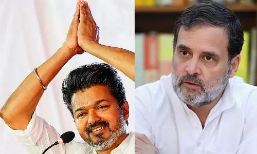 TVK Congress Alliance: కాంగ్రెస్ మా సహజ మిత్రుడు.. టీవీకే–హస్తం పొత్తుపై విజయ్ పార్టీ సంకేతాలు TVK Congress Alliance: కాంగ్రెస్ మా సహజ మిత్రుడు.. టీవీకే–హస్తం పొత్తుపై విజయ్ పార్టీ సంకేతాలు