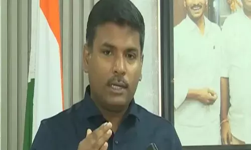 Gudivada Amarnath: జగన్ కష్టాన్ని తన ఖాతాలోకి వేసుకునే ప్రయత్నాన్ని చంద్రబాబు చేస్తున్నారు Gudivada Amarnath: జగన్ కష్టాన్ని తన ఖాతాలోకి వేసుకునే ప్రయత్నాన్ని చంద్రబాబు చేస్తున్నారు