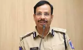 Sankranti Holidays Alert: సొంతూళ్లకు వెళ్తున్నారా? అయితే సజ్జనార్ చెప్పిన ఈ జాగ్రత్తలు పాటించాల్సిందే!