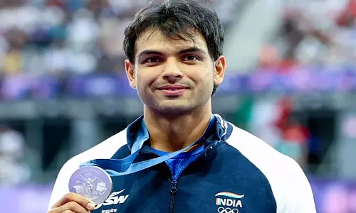 Neeraj Chopra: నీరజ్ చోప్రా సరికొత్త ప్రయాణం.. ‘వెల్ స్పోర్ట్స్’ పేరుతో సొంత క్రీడా సంస్థ ప్రారంభం! Neeraj Chopra: నీరజ్ చోప్రా సరికొత్త ప్రయాణం.. ‘వెల్ స్పోర్ట్స్’ పేరుతో సొంత క్రీడా సంస్థ ప్రారంభం!