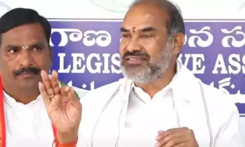 Adi Srinivas: బీఆర్ఎస్ అసెంబ్లీని వాకౌట్ చేసి ప్రజా సమస్యలపై మాట్లాడటంలో విఫలమైంది Adi Srinivas: బీఆర్ఎస్ అసెంబ్లీని వాకౌట్ చేసి ప్రజా సమస్యలపై మాట్లాడటంలో విఫలమైంది