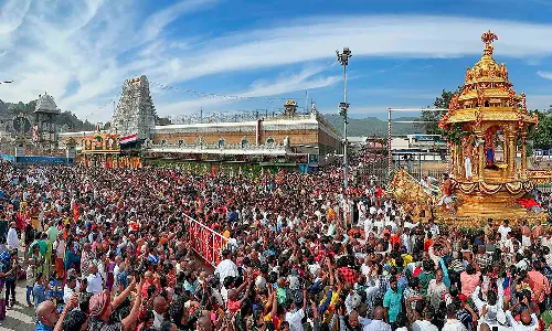 TTD: తిరుమల శ్రీవారి భక్తులకు బిగ్ అలర్ట్.. ఇక ఆన్ లైన్ లోనే శ్రీవాణి దర్శన టికెట్లు జారీ..!!
