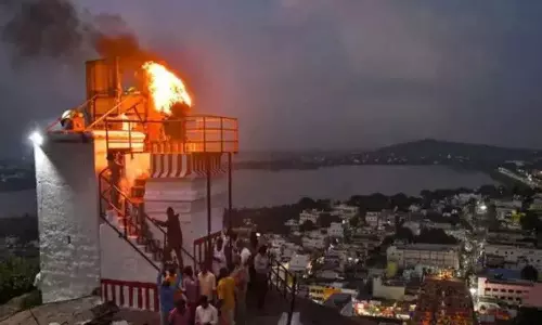 Madras High Court : తిరుపరంకుండ్రం కొండ వివాదం: దీపతూన్ వద్ద దీపం వెలిగించడానికి మద్రాస్ హైకోర్టు అనుమతి