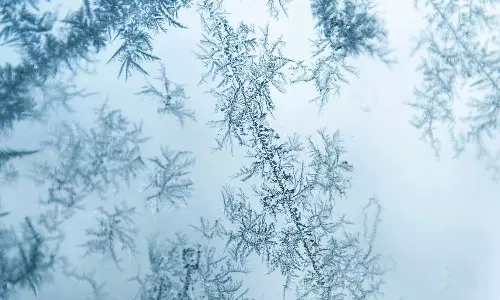 Weather Update :ఒకే సమయంలో విభిన్న వాతావరణ మార్పులు: ఏపీలో వర్షాలు, తెలంగాణలో చలిగాలులు