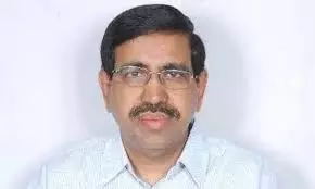 Twist in Amaravati Second Phase: మంత్రిని నిలదీసిన రైతులు.. ప్రభుత్వం మారితే మా గతేంటి?