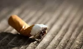 Cigarette Price Shock: రేట్లు 40% పెరిగే ఛాన్స్.. అప్పుడే స్టాక్ మాయం చేసిన డీలర్స్!