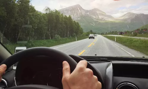 Shocking Travel News: బస్సు టికెట్లు దొరకడంలేదా? మీ కారునే బస్సులా మార్చి డబ్బు సంపాదించండి!