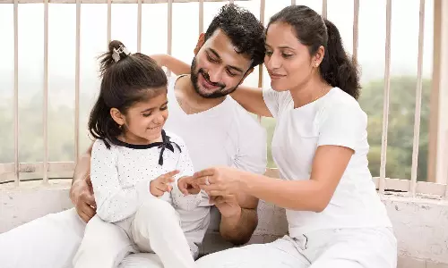 Stubborn Kids: పిల్లల మొండితనం మీకు తలనొప్పిగా మారిందా? వారిని దారిలోకి తెచ్చే అద్భుతమైన మార్గాలు ఇవే!