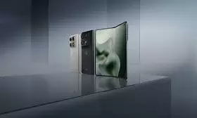 Motorola Razer Fold: మోటరోలా నుంచి మైండ్ బ్లోయింగ్ ఫోన్.. 8.1 అంగుళాల డిస్ప్లేతో బుక్-స్టైల్ ఫోల్డబుల్ వచ్చేస్తోంది! Motorola Razer Fold: మోటరోలా నుంచి మైండ్ బ్లోయింగ్ ఫోన్.. 8.1 అంగుళాల డిస్ప్లేతో బుక్-స్టైల్ ఫోల్డబుల్ వచ్చేస్తోంది!