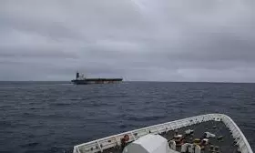 US Seizes Russian Oil: రష్యా ఆయిల్ ట్యాంకర్‌ను పట్టేసిన అమెరికా.. నౌకలో ముగ్గురు భారతీయులు!