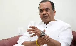 Komatireddy Venkat Reddy: సినిమా టికెట్ రేట్ల పెంపుతో నాకు సంబంధం లేదు