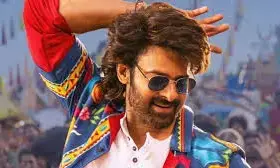 The RajaSaab Day 2 Collections: బాక్సాఫీస్ వద్ద ప్రభాస్ ‘రాజాసాబ్’ హవా.. 150 కోట్ల మార్క్ను దాటేసిన రెబల్ స్టార్! The RajaSaab Day 2 Collections: బాక్సాఫీస్ వద్ద ప్రభాస్ ‘రాజాసాబ్’ హవా.. 150 కోట్ల మార్క్ను దాటేసిన రెబల్ స్టార్!