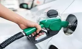 Petrol, Diesel Prices May Spike: వాహనదారులకు షాక్ తప్పదా? ఫిబ్రవరి 1 నుంచి పెట్రోల్, డీజిల్ ధరల బాదుడు!