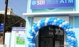 SBI Alerts Customers: పెరిగిన ATM విత్‌డ్రాయల్ ఛార్జీలు.. శాలరీ అకౌంట్ ఉన్నవారికి కొత్త రూల్స్ ఇవే!