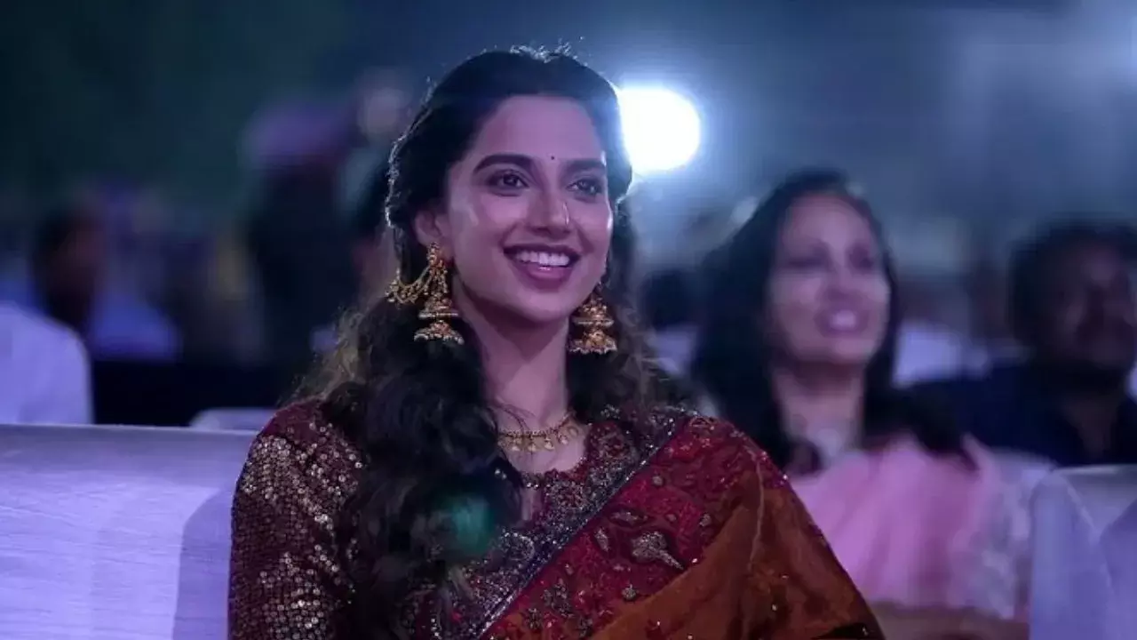 Meenakshi Chaudhary: అలాంటోడే నా భర్త.. హీరోయిన్ మీనాక్షి చౌదరి కామెంట్స్..!