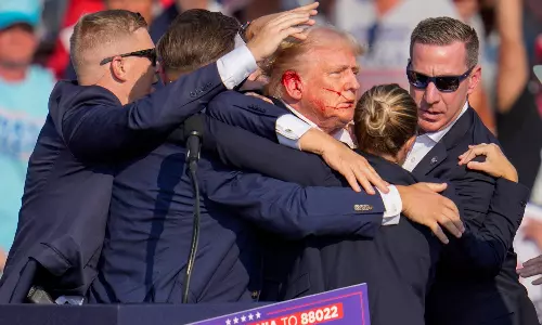 Donald Trump: ‘ఈసారి బులెట్ తప్పదు’ అంటూ ట్రంప్కు హెచ్చరికలు.. ఇరాన్ స్టేట్ టీవీ సంచలన ప్రసారం.!! Donald Trump: ‘ఈసారి బులెట్ తప్పదు’ అంటూ ట్రంప్కు హెచ్చరికలు.. ఇరాన్ స్టేట్ టీవీ సంచలన ప్రసారం.!!