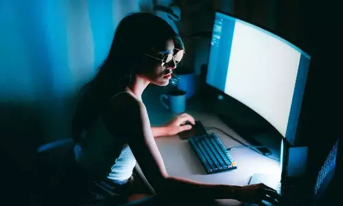 Health Tips : మెడ, కళ్ళపై గ్యాడ్జెట్ల ప్రభావం..డిజిటల్ యుగంలో మీ ఆరోగ్యం జాగ్రత్త