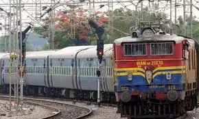 SCR Special Trains: విశాఖ - చర్లపల్లి మధ్య ప్రత్యేక రైళ్లు.. స్టాపింగ్స్, టైమింగ్స్ ఇవే!