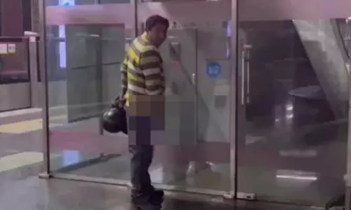 Viral Video: మెట్రో స్టేషన్‌లోనే టాయిలెట్.. షాకింగ్ వీడియో వైరల్