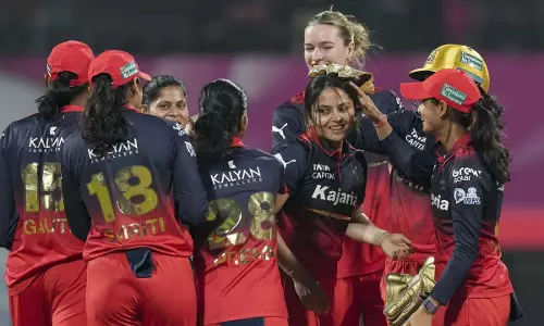 WPL 2026:  ఆర్సీబీ జోరు.. గుజరాత్ బేజారు.. ప్లేఆఫ్స్‌లోకి బెంగళూరు గ్రాండ్ ఎంట్రీ