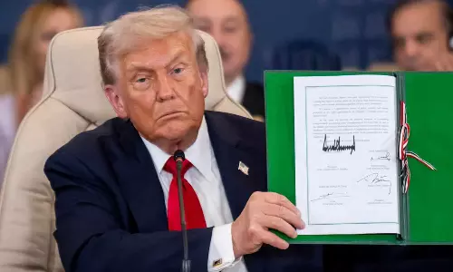 Trump Warning: ఫ్రాన్స్‌కు ట్రంప్ మాస్ వార్నింగ్.. గాజా శాంతి మండలి విషయంలో పారిస్ వెనకడుగు వేయడంతో పెరిగిన ఉద్రిక్తత!