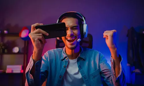 Gaming Phones: అమెజాన్ రిపబ్లిక్ డే సేల్ లైవ్! గేమర్ల ఫేవరెట్ ఫోన్లపై కళ్లు చెదిరే డిస్కౌంట్లు..