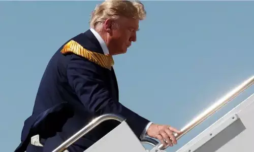 Donald Trump : ట్రంప్ ప్రయాణిస్తున్న విమానానికి తప్పిన పెను ప్రమాదం