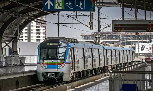 Hyderabad Metro: మెట్రో రెండో దశకు కేంద్రం గ్రీన్ సిగ్నల్ ఇస్తుందా లేక రాజకీయాల మధ్య ఈ భారీ ప్రాజెక్టు నిలిచిపోనుందా?