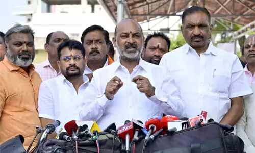 Bandi Sanjay: సిట్ విచారణ ఓ టీవీ సీరియల్.. దొంగే దొంగ అన్నట్లు కేటీఆర్ తీరు: బండి సంజయ్ సంచలన వ్యాఖ్యలు!