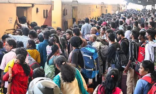 Special Trains : తిరుపతి భక్తులకు రైల్వే శాఖ బంపర్ ఆఫర్..రేపటి నుంచే స్పెషల్ ట్రైన్స్