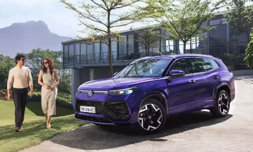 Volkswagen Tayron : ఫార్చ్యూనర్కు చుక్కలు చూపించే కారు వచ్చేస్తోంది..సేఫ్టీలో 5-స్టార్ రేటింగ్, హైటెక్ ఫీచర్లు Volkswagen Tayron : ఫార్చ్యూనర్కు చుక్కలు చూపించే కారు వచ్చేస్తోంది..సేఫ్టీలో 5-స్టార్ రేటింగ్, హైటెక్ ఫీచర్లు