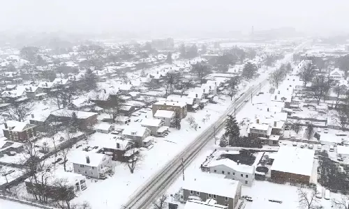 Winter Storm : గడ్డకట్టుకుపోతున్న అగ్రరాజ్యం..10 లక్షల ఇళ్లలో కరెంట్ కట్, 10 వేల విమానాలు రద్దు