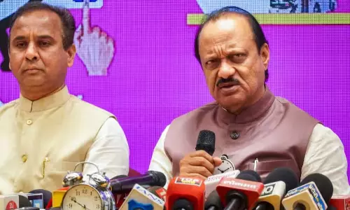 Ajit Pawar : మహారాష్ట్ర రాజకీయాల్లో తీరని లోటు.. విమాన ప్రమాదంలో డిప్యూటీ సీఎం అజిత్ పవార్ కన్నుమూత Ajit Pawar : మహారాష్ట్ర రాజకీయాల్లో తీరని లోటు.. విమాన ప్రమాదంలో డిప్యూటీ సీఎం అజిత్ పవార్ కన్నుమూత