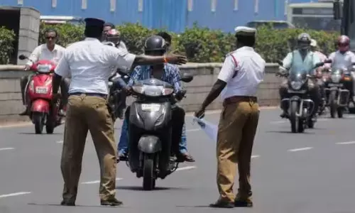 New Traffic Rules: వాహనదారులకు కేంద్రం బిగ్ షాక్.. ఏడాదిలో 5 సార్లు రూల్స్ బ్రేక్ చేస్తే లైసెన్స్ రద్దు!