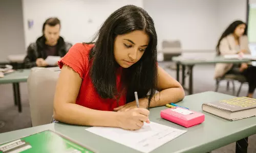 Entrance Exams 2026 : విద్యార్థులకు అలర్ట్.. మే నెలలో పరీక్షల సందడి.. ఫిబ్రవరి నుంచే అప్లికేషన్లు షురూ Entrance Exams 2026 : విద్యార్థులకు అలర్ట్.. మే నెలలో పరీక్షల సందడి.. ఫిబ్రవరి నుంచే అప్లికేషన్లు షురూ