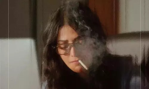 Shruti Haasan: సిగరెట్ తాగుతూ కనిపించిన శ్రుతి హాసన్