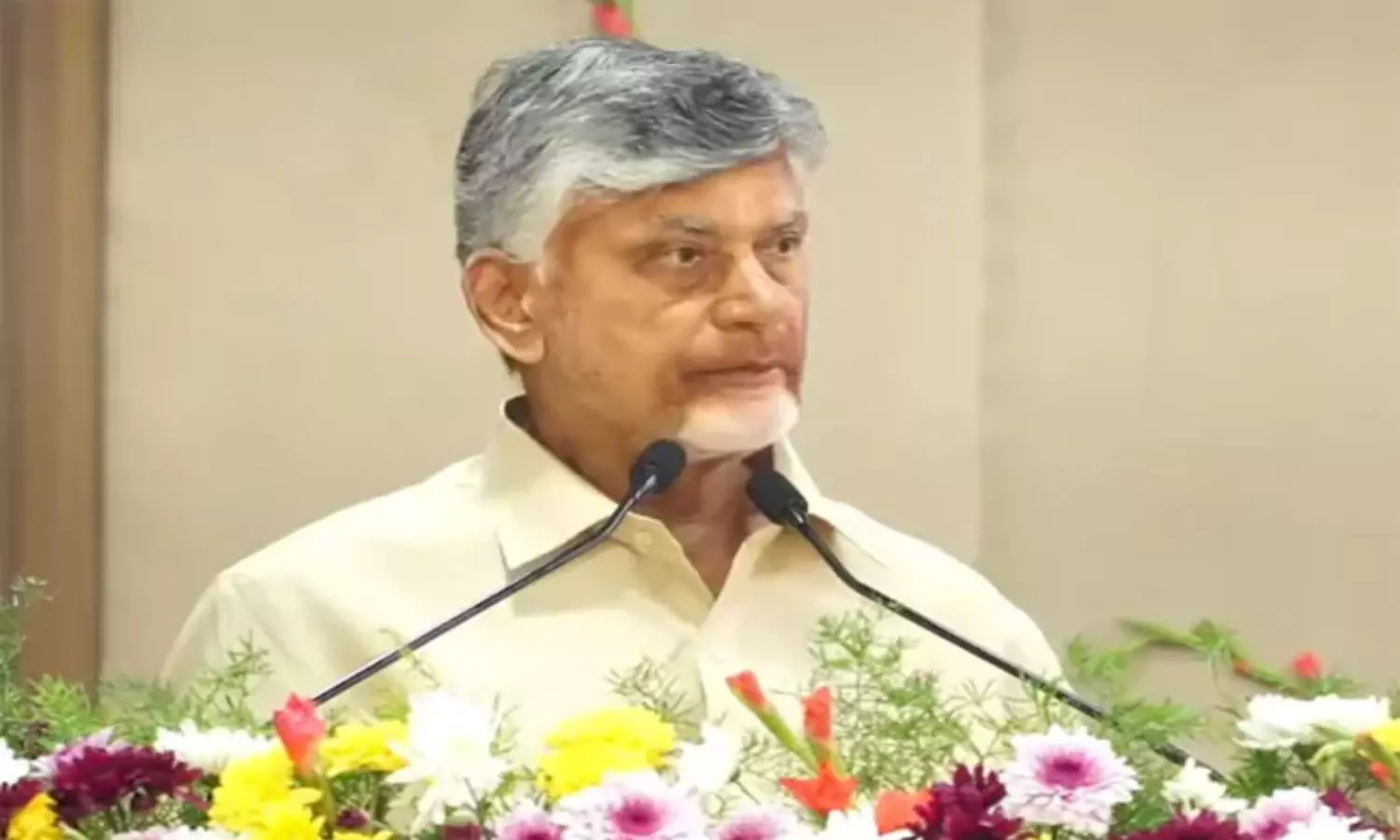 Chandrababu: సంపాదనలో కొంత సమాజానికి ఇవ్వాలి.. పీ4 కార్యక్రమానికి పిలుపునిచ్చిన ముఖ్యమంత్రి చంద్రబాబు! Chandrababu: సంపాదనలో కొంత సమాజానికి ఇవ్వాలి.. పీ4 కార్యక్రమానికి పిలుపునిచ్చిన ముఖ్యమంత్రి చంద్రబాబు!